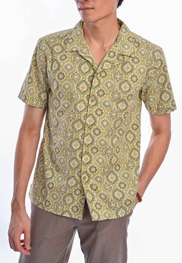 Indie Batik - Hazwan Men Regular Fit Short Sleeve Printed Shirt Green