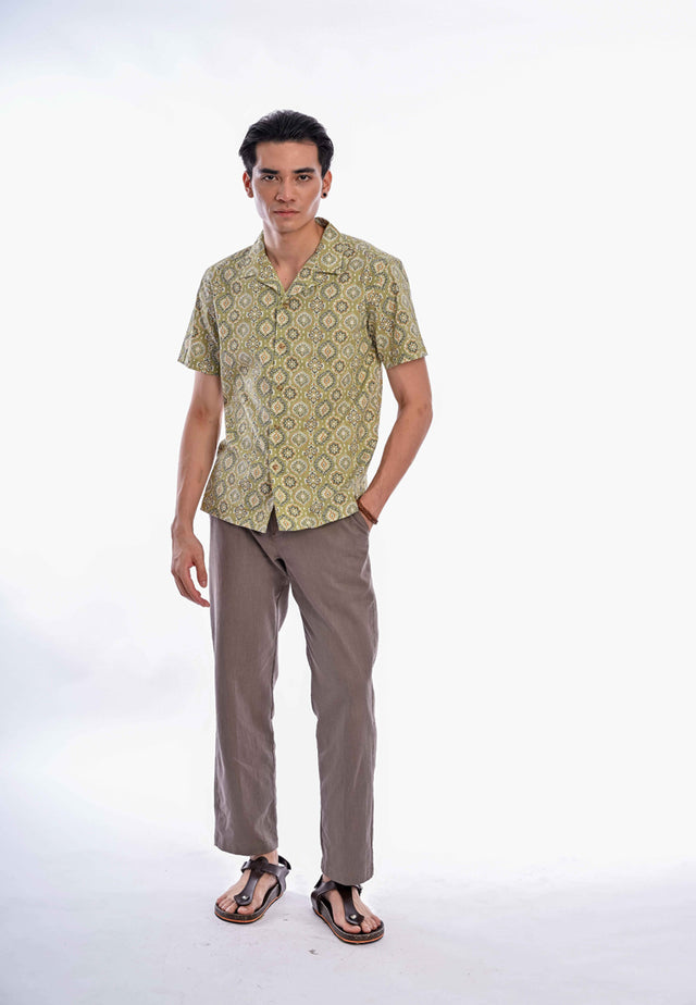 Indie Batik - Hazwan Men Regular Fit Short Sleeve Printed Shirt Green